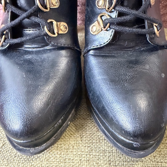 🎉HP!🎉 Black Ankle Boots with Gold Accents “School Girl” Moto Platform Heels - Picture 4 of 12